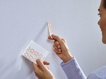 TESA 2X KLEVENDE SPIJKER VERSTELBAAR